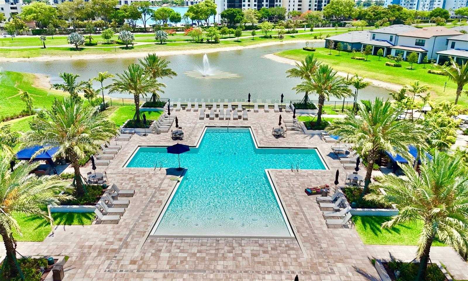 Small Image of 2156 SOUTH APPLETON CIR S #2156, Oakland Park Number 22