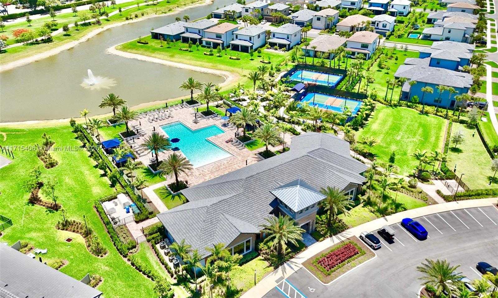 Small Image of 2156 SOUTH APPLETON CIR S #2156, Oakland Park Number 28