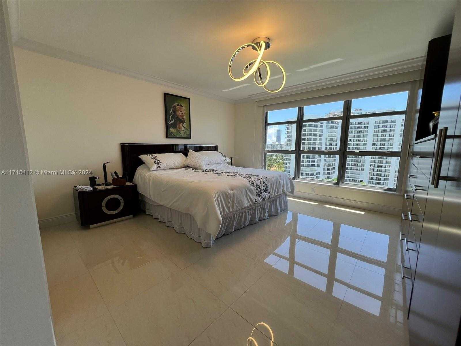 Small Image of 3530 Mystic Pointe Dr, Aventura, FL 33180, USA Number 13