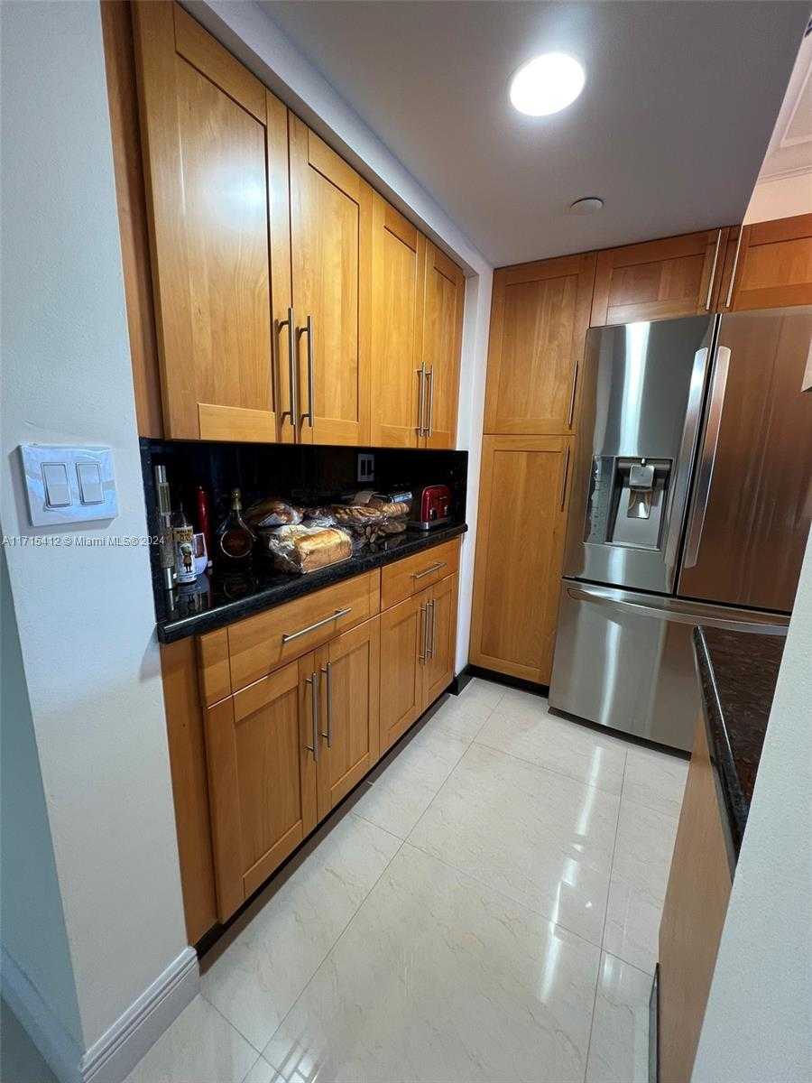 Small Image of 3530 Mystic Pointe Dr, Aventura, FL 33180, USA Number 28