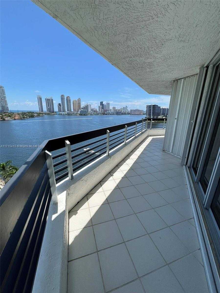 Small Image of 3530 Mystic Pointe Dr, Aventura, FL 33180, USA Number 30