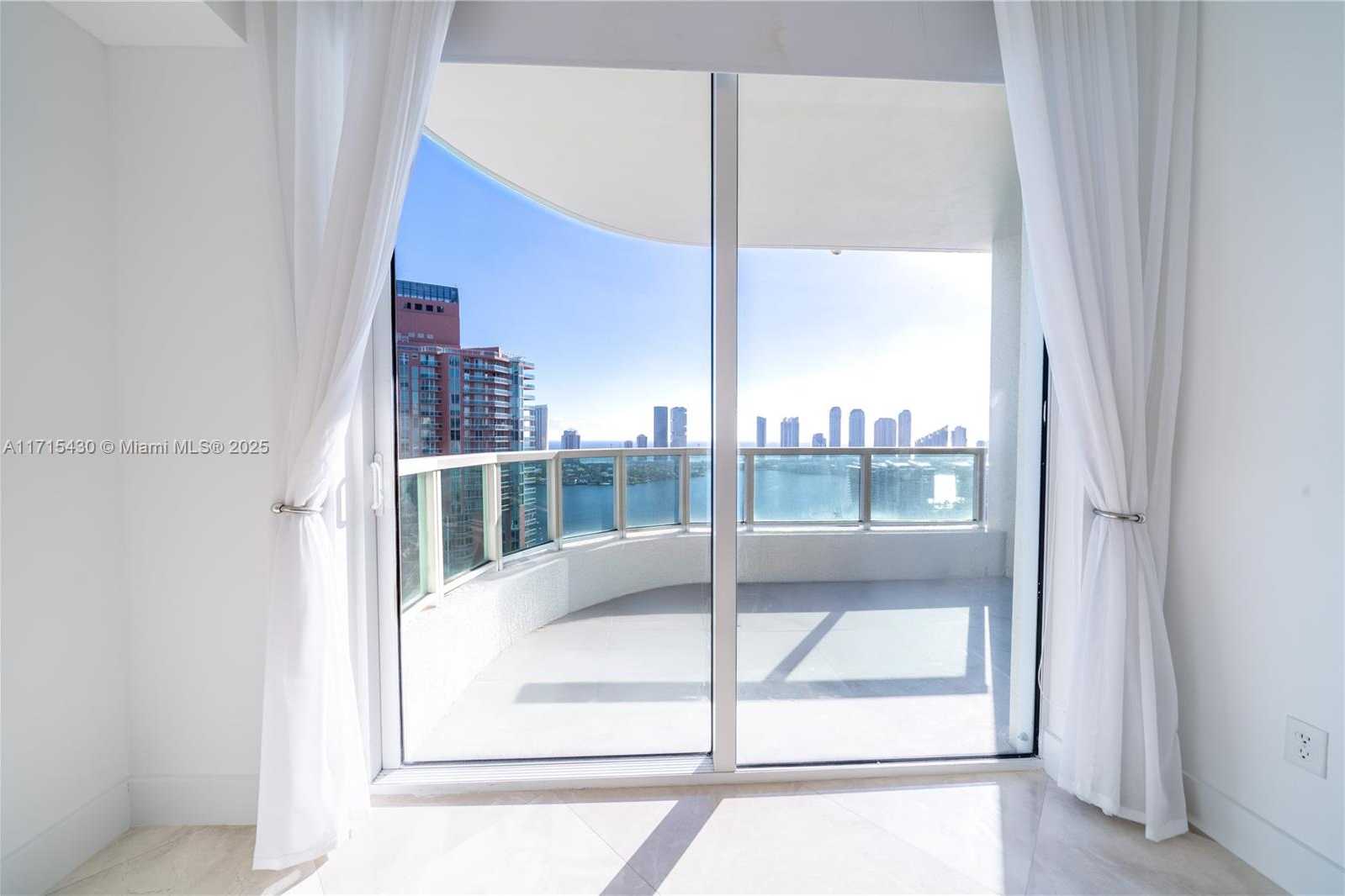 Small Image of 3330 NORTH EAST 190TH ST #LPH14, Aventura Number 10