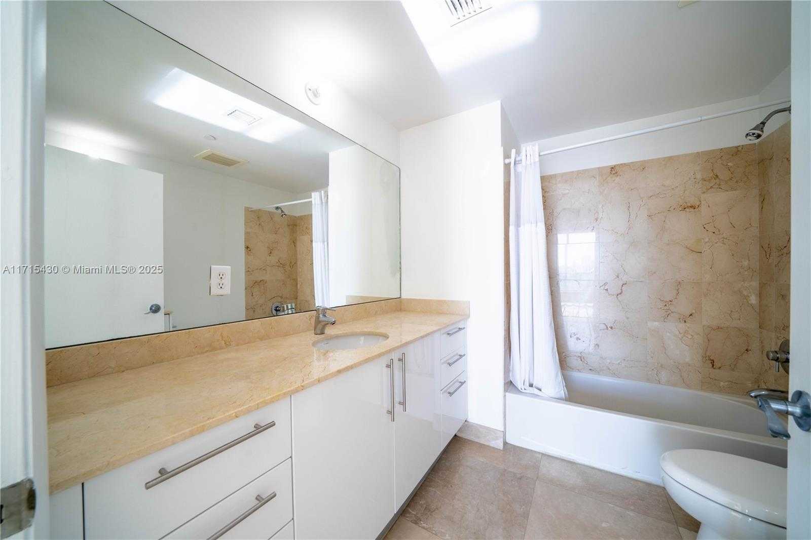 Small Image of 3330 NORTH EAST 190TH ST #LPH14, Aventura Number 30