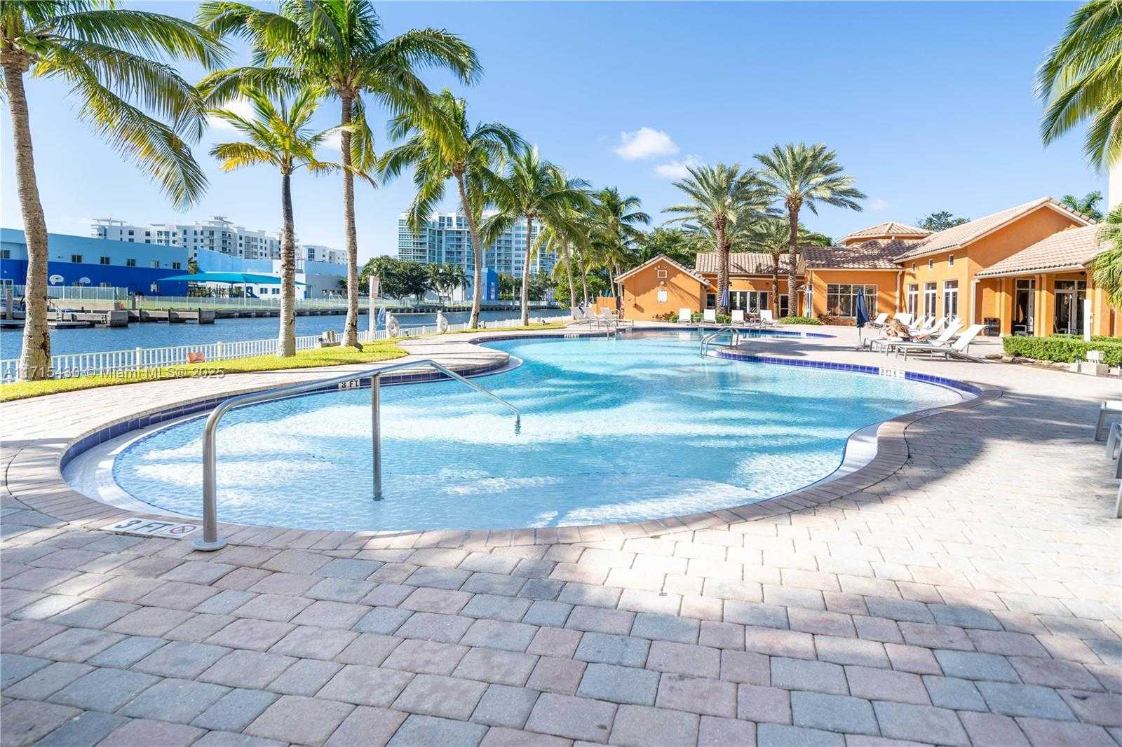 Small Image of 3330 NORTH EAST 190TH ST #LPH14, Aventura Number 43