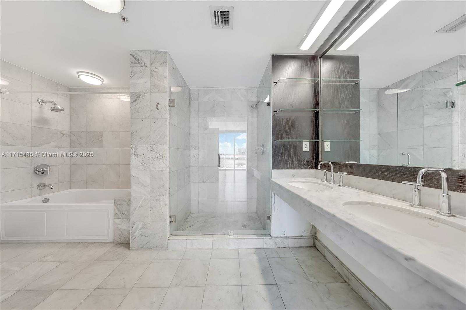 Small Image of 6580 INDIAN CREEK DR #602, Miami Beach Number 12