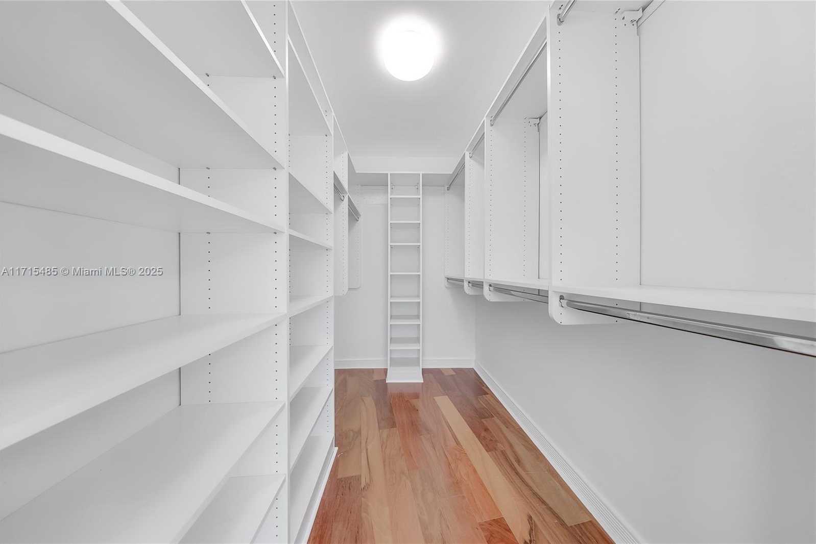 Small Image of 6580 INDIAN CREEK DR #602, Miami Beach Number 13