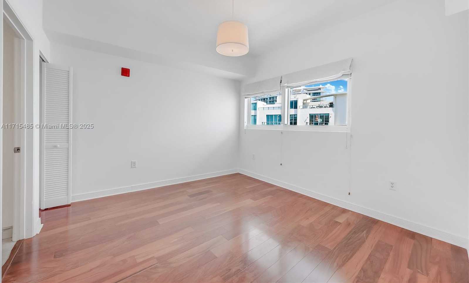 Small Image of 6580 INDIAN CREEK DR #602, Miami Beach Number 14