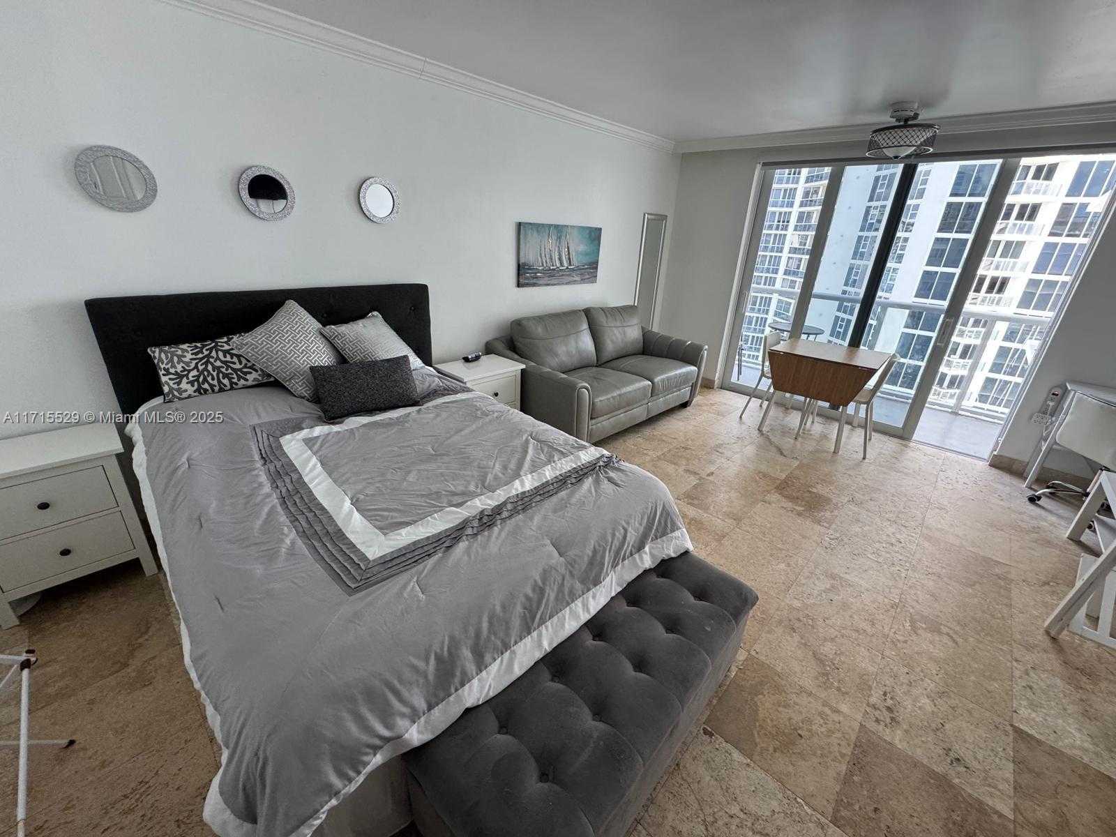 Small Image of 19201 COLLINS AVE #1017, Sunny Isles Beach Number 3