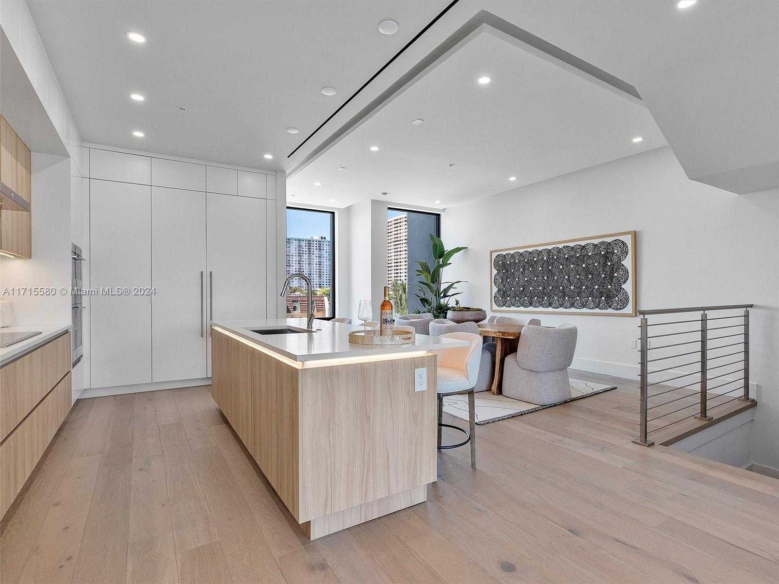 Small Image of 4002 NORTH EAST 167 ST, North Miami Beach Number 19