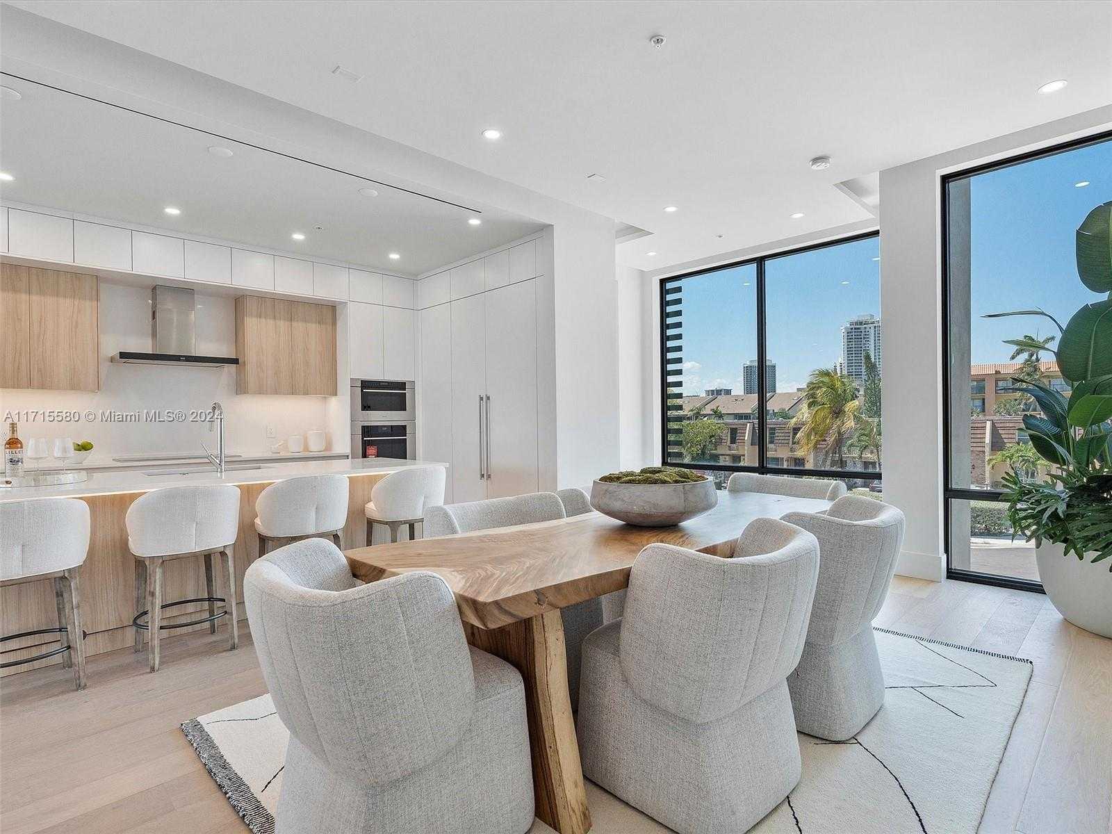 Small Image of 4002 NORTH EAST 167 ST, North Miami Beach Number 23