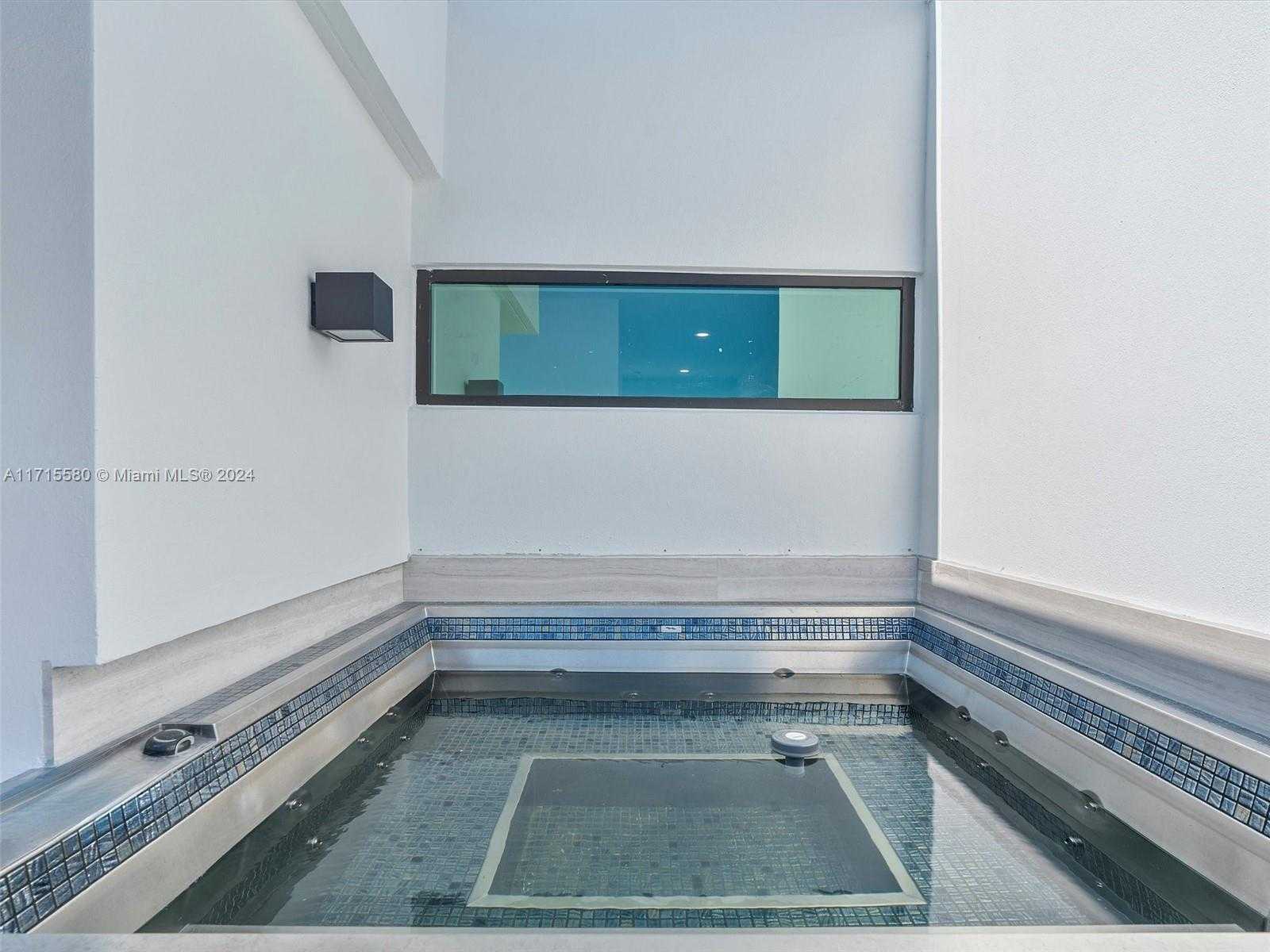 Small Image of 4002 NORTH EAST 167 ST, North Miami Beach Number 46