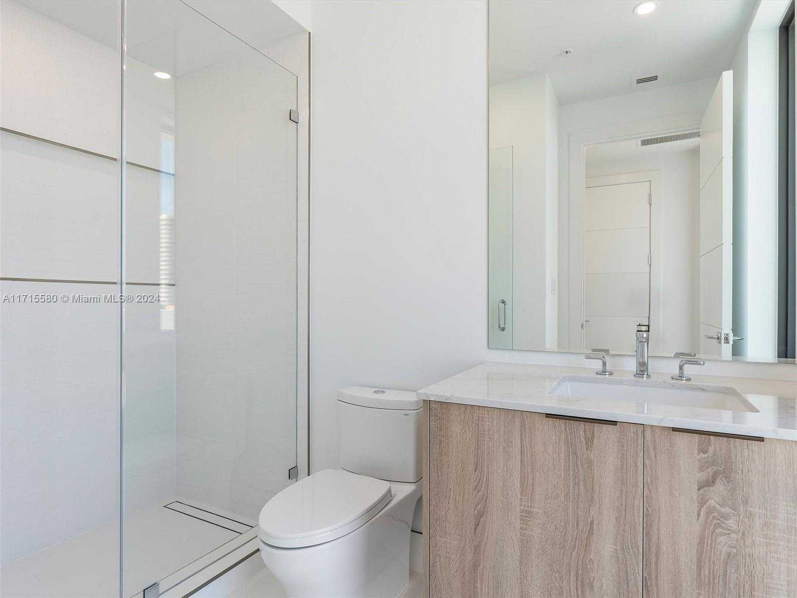 Small Image of 4002 NORTH EAST 167 ST, North Miami Beach Number 52