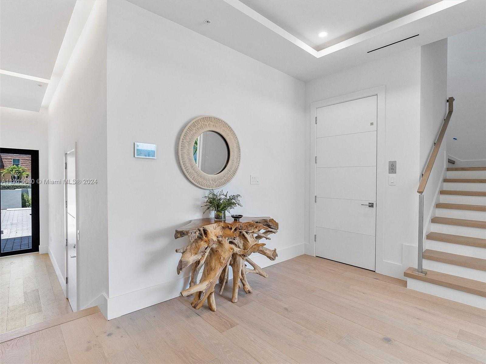 Small Image of 4002 NORTH EAST 167 ST, North Miami Beach Number 9