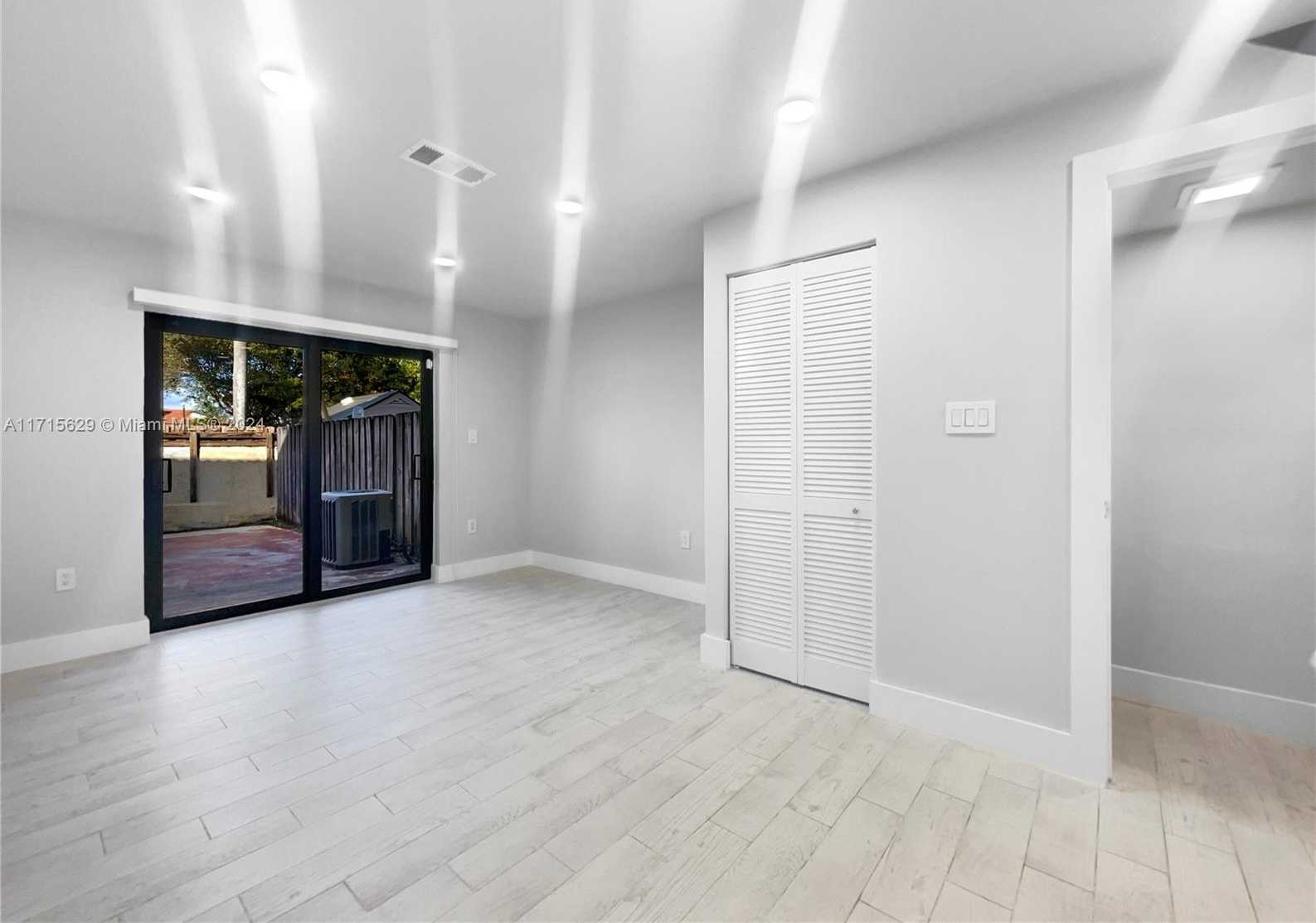 Small Image of 13353 SOUTH WEST 59TH TER, Miami Number 12