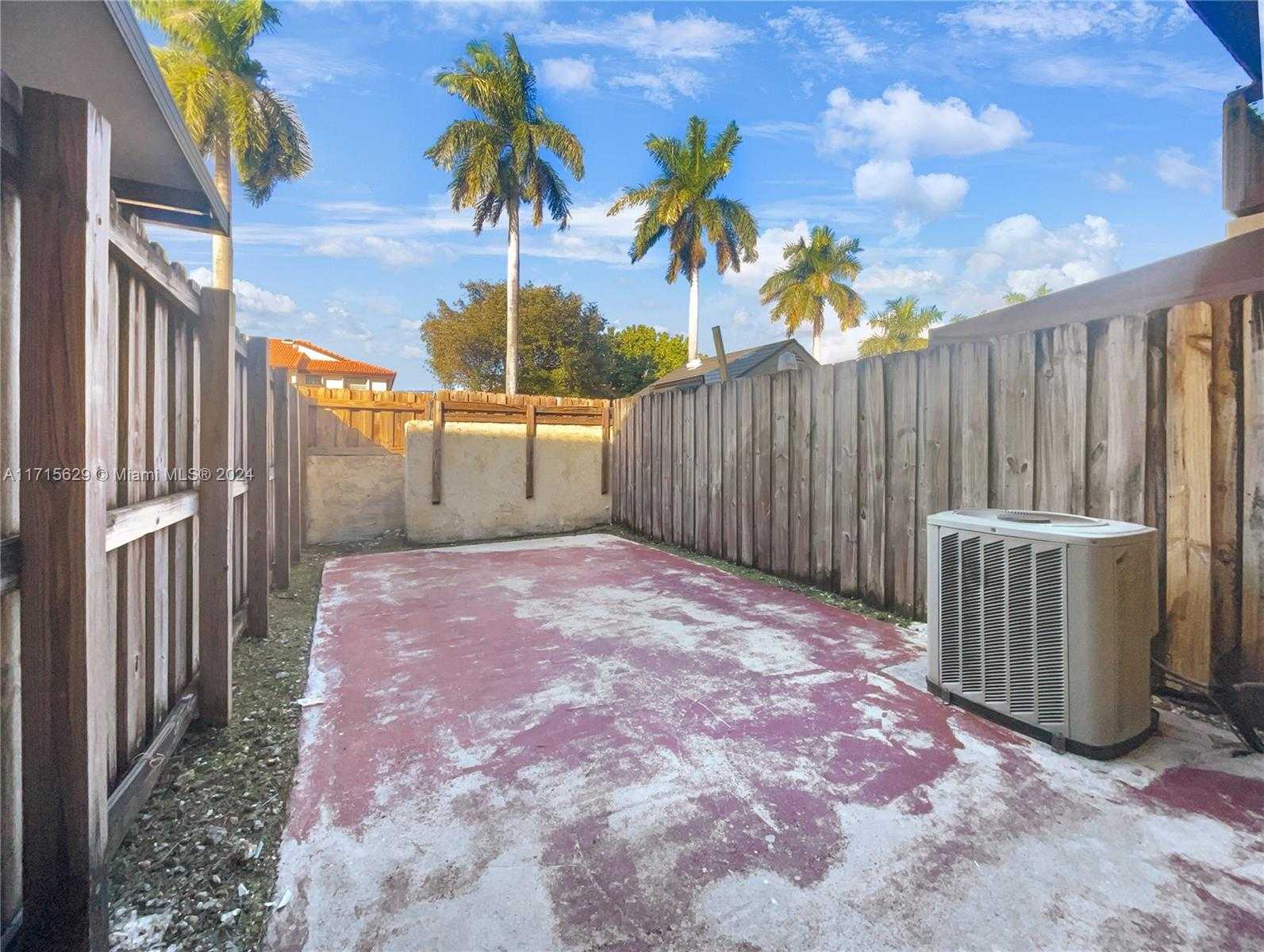 Small Image of 13353 SOUTH WEST 59TH TER, Miami Number 16