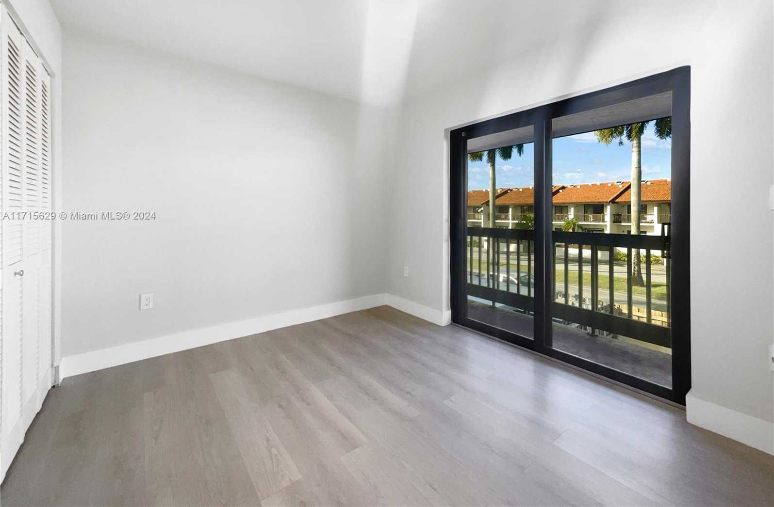 Small Image of 13353 SOUTH WEST 59TH TER, Miami Number 5