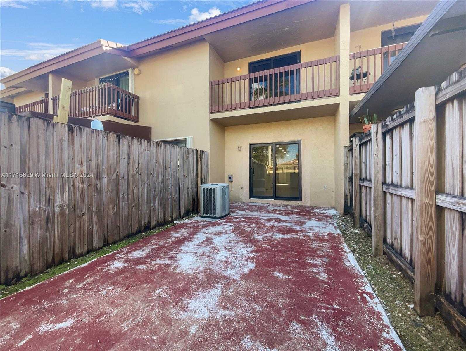 Small Image of 13353 SOUTH WEST 59TH TER, Miami Number 8