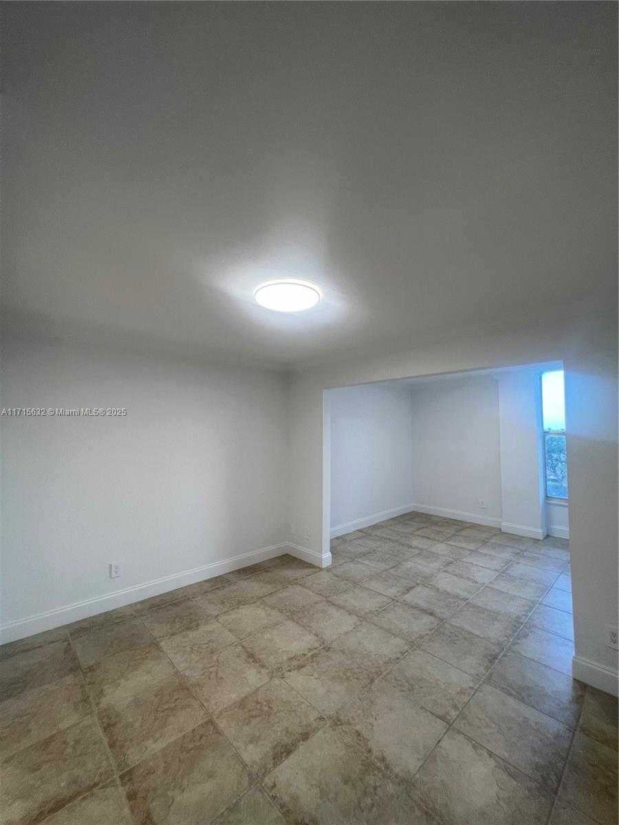 Small Image of 2020 NORTH EAST 135TH ST #607, North Miami Number 9