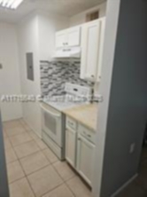Small Image of 1153 LAKE VICTORIA DR #J, West Palm Beach Number 4