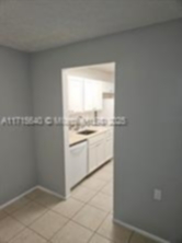 Small Image of 1153 LAKE VICTORIA DR #J, West Palm Beach Number 5