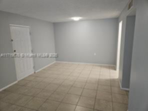 Small Image of 1153 LAKE VICTORIA DR #J, West Palm Beach Number 6