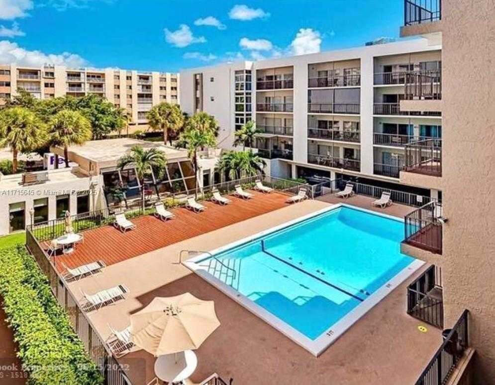 Small Image of 201 178TH DR #337, Sunny Isles Beach Number 18