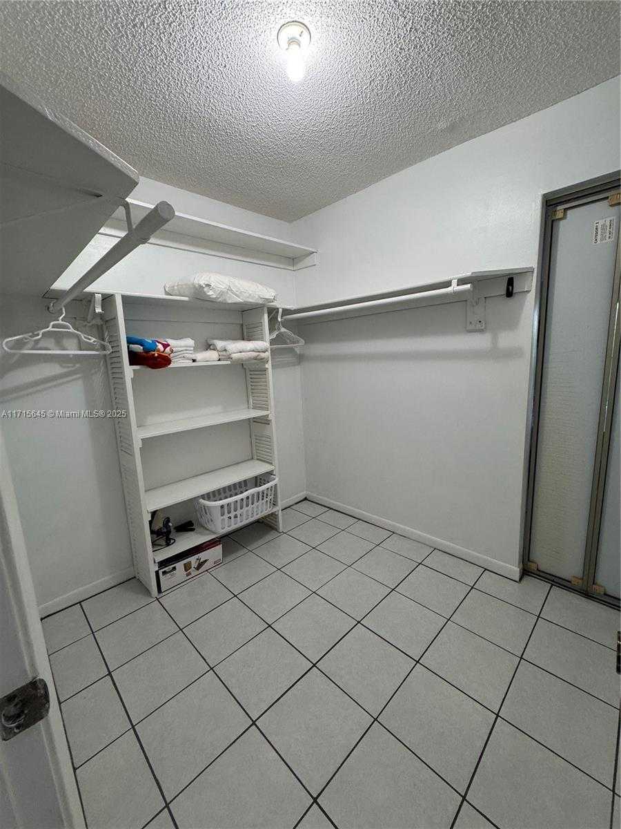 Small Image of 201 178TH DR #337, Sunny Isles Beach Number 9