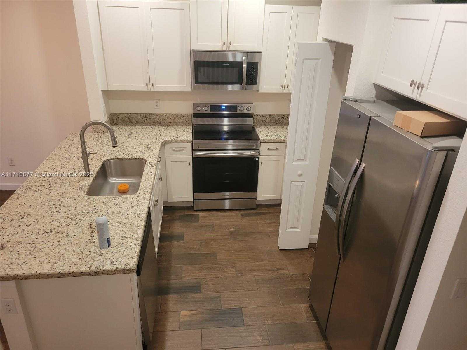 Small Image of 374 SOUTH EAST 1ST DR, Deerfield Beach Number 4