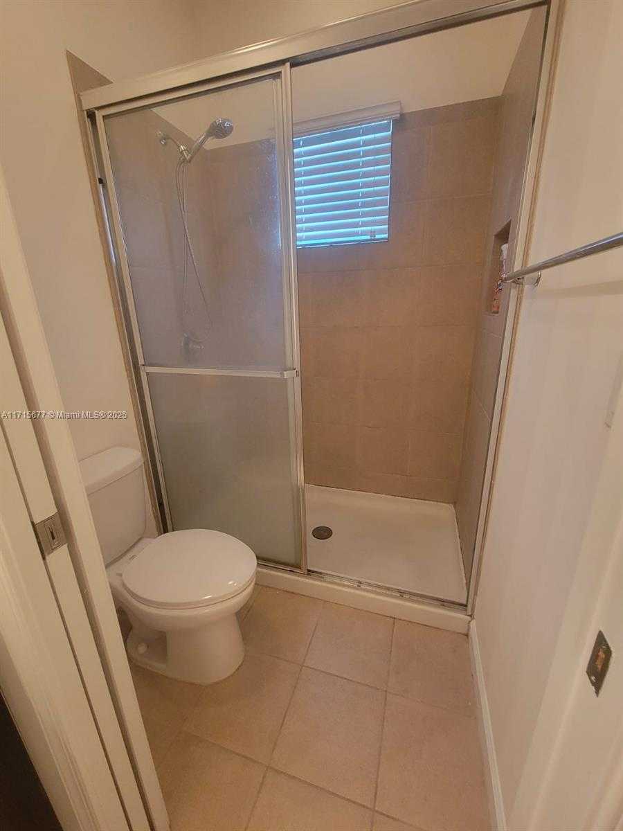 Small Image of 374 SOUTH EAST 1ST DR, Deerfield Beach Number 9