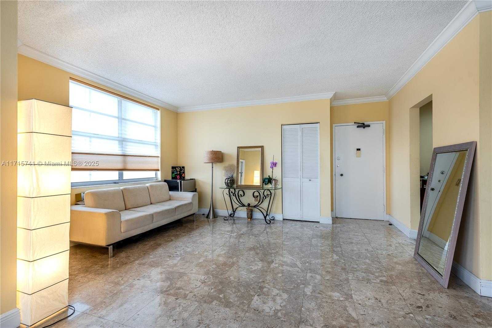 Small Image of 1985 SOUTH OCEAN DR #6P, Hallandale Beach Number 11