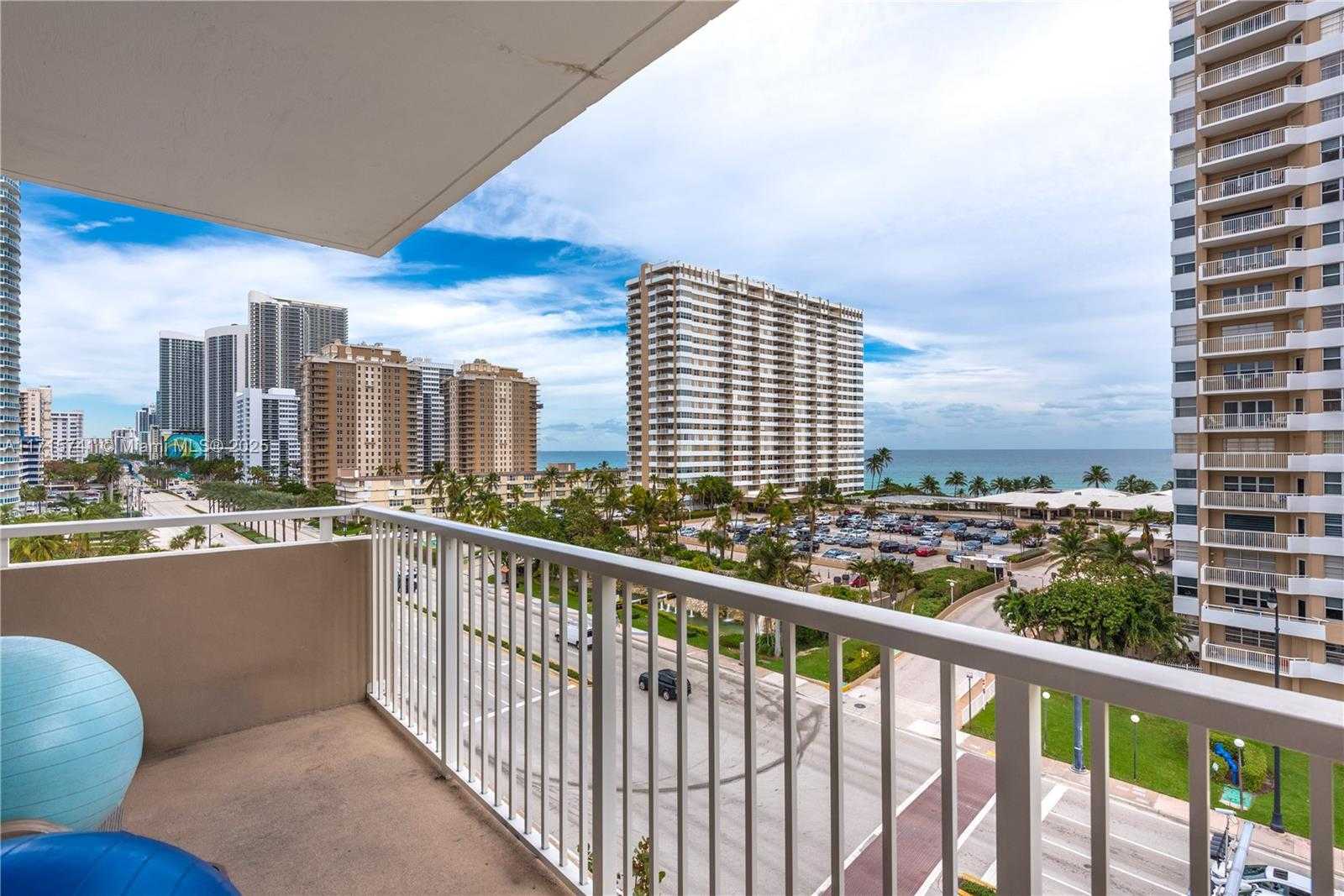 Small Image of 1985 SOUTH OCEAN DR #6P, Hallandale Beach Number 2