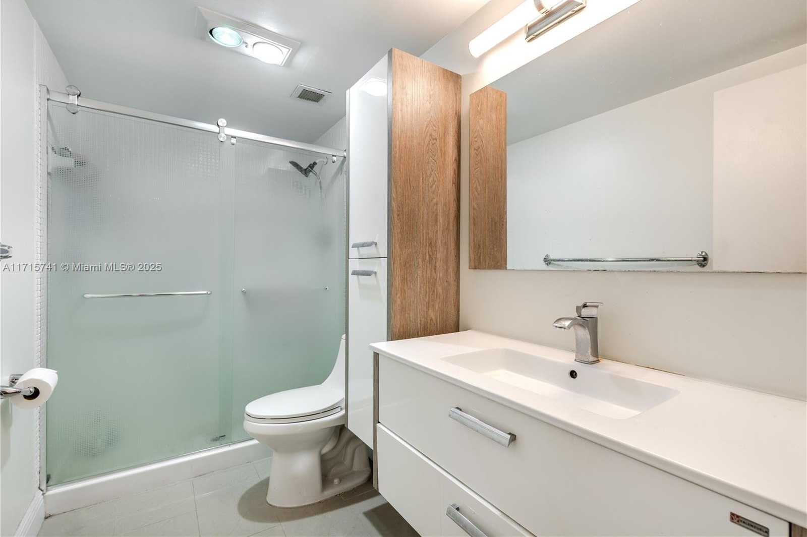 Small Image of 1985 SOUTH OCEAN DR #6P, Hallandale Beach Number 23