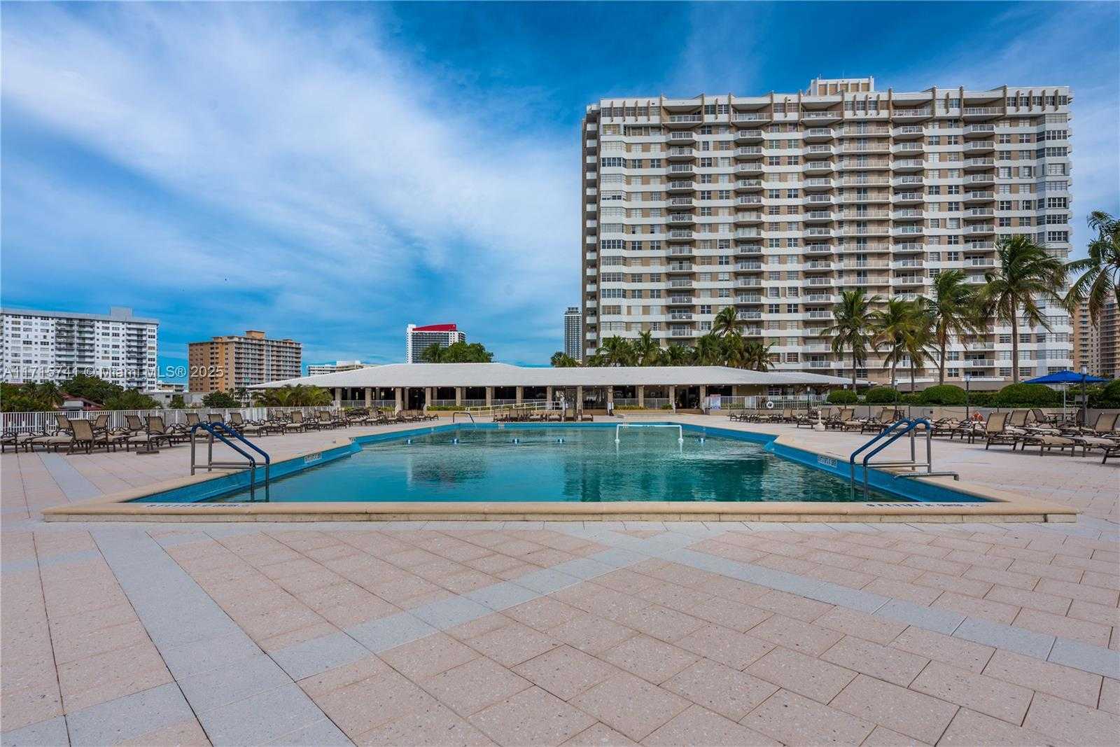 Small Image of 1985 SOUTH OCEAN DR #6P, Hallandale Beach Number 26