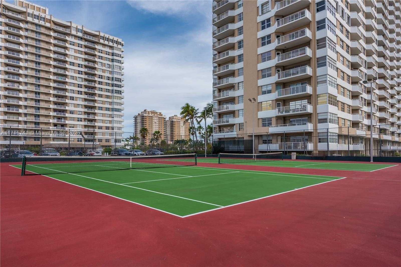 Small Image of 1985 SOUTH OCEAN DR #6P, Hallandale Beach Number 27