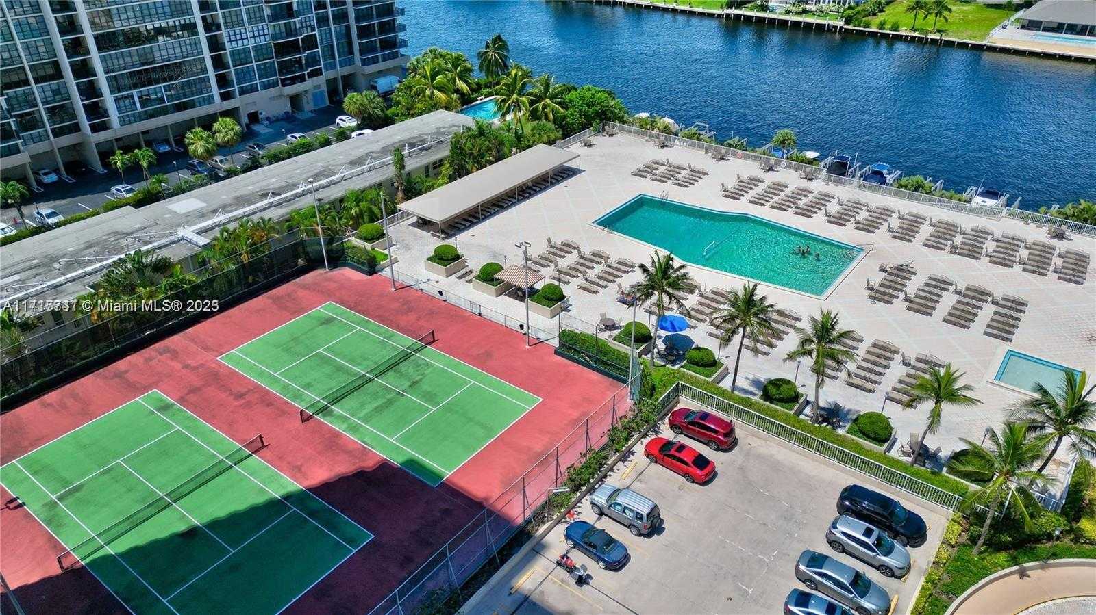 Small Image of 1985 SOUTH OCEAN DR #6P, Hallandale Beach Number 28