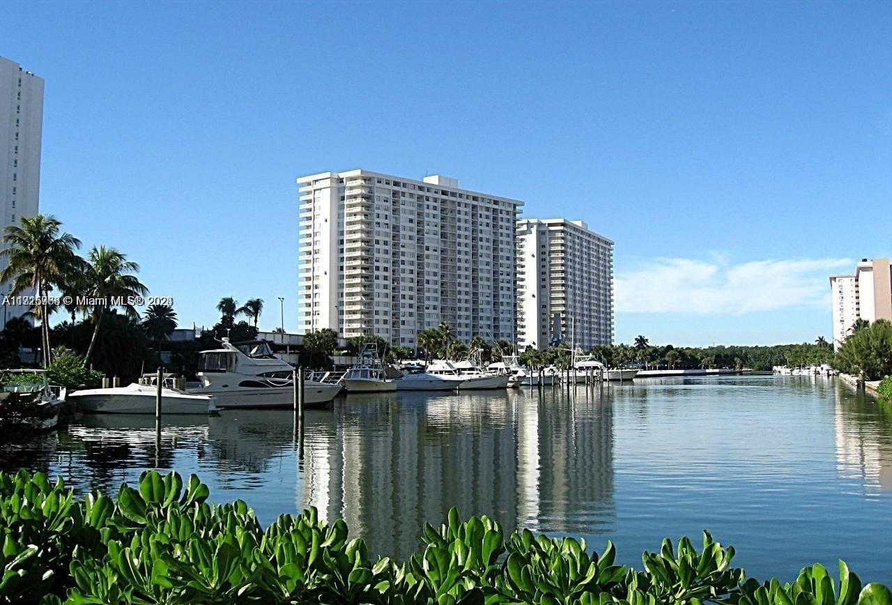 Small Image of 300 Bayview Dr, Sunny Isles Beach, FL 33160, USA Number 36