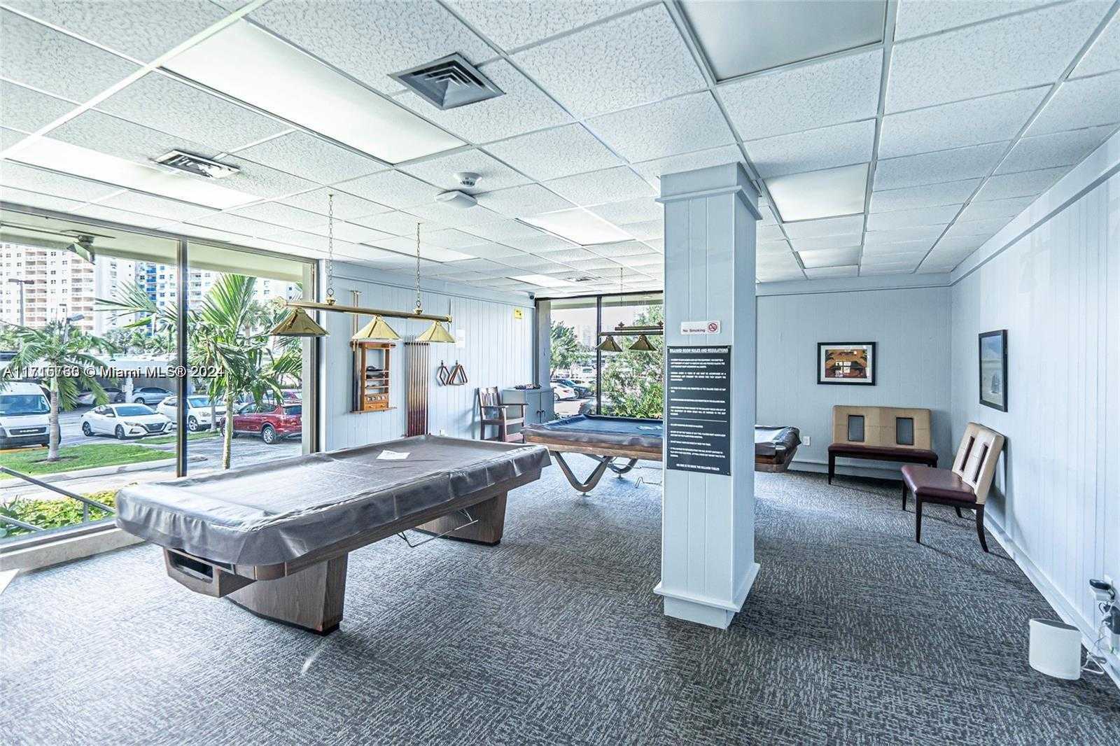Small Image of 300 Bayview Dr, Sunny Isles Beach, FL 33160, USA Number 49