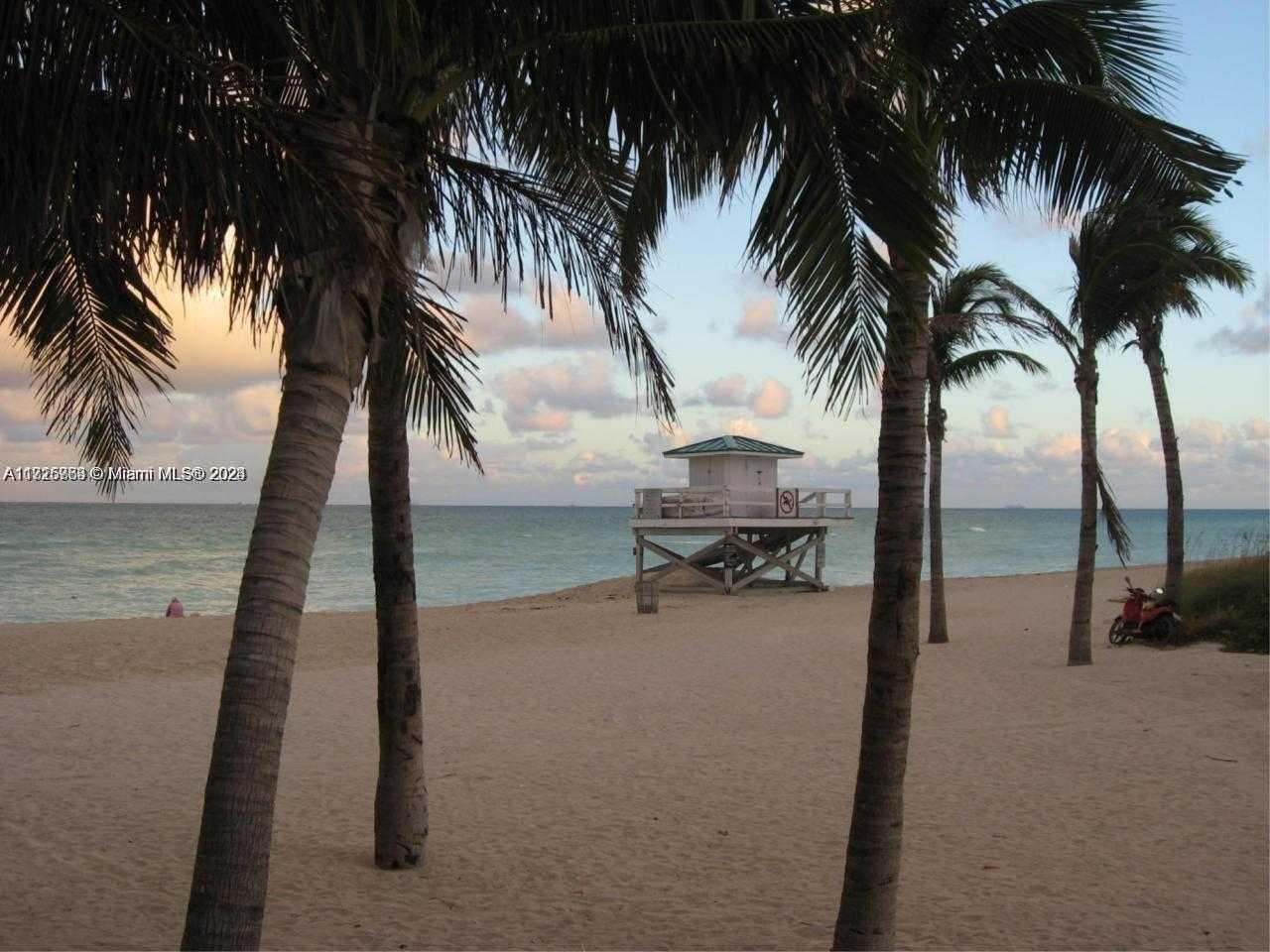 Small Image of 300 Bayview Dr, Sunny Isles Beach, FL 33160, USA Number 58