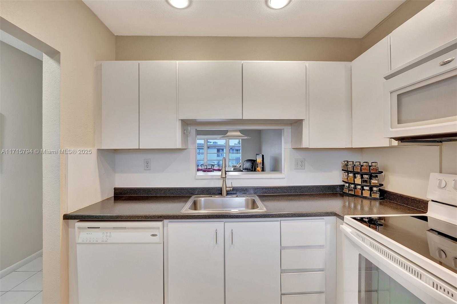 Small Image of 4805 NORTH WEST 35TH ST #603, Lauderdale Lakes Number 10