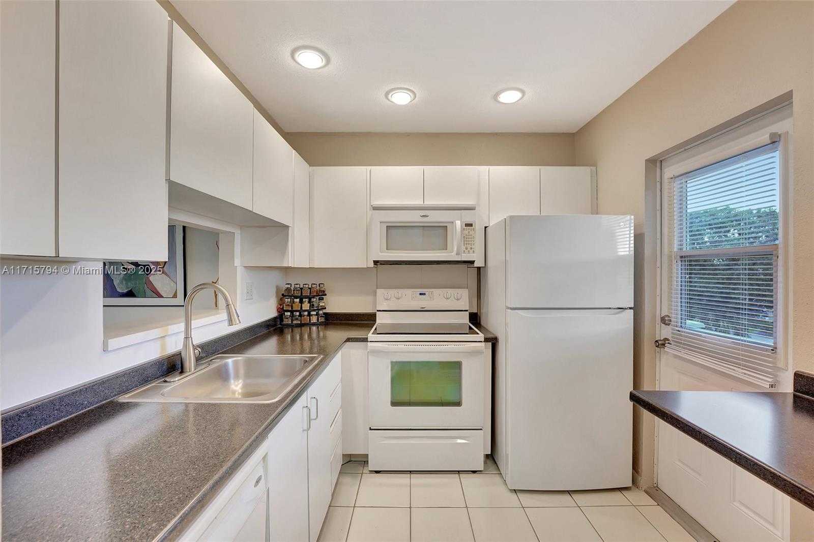 Small Image of 4805 NORTH WEST 35TH ST #603, Lauderdale Lakes Number 8