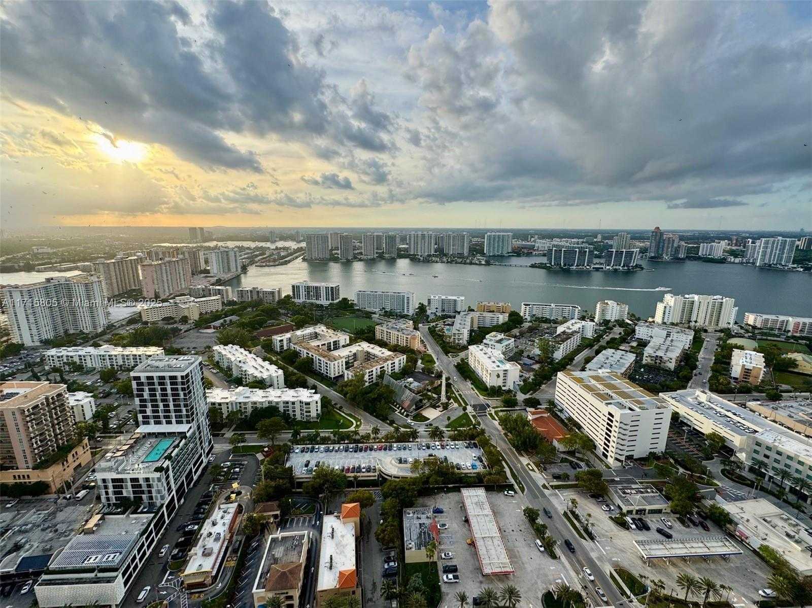 Small Image of 17875 COLLINS AVE #4303/04, Sunny Isles Beach Number 31