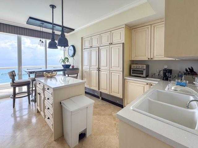 Small Image of 17875 COLLINS AVE #4303/04, Sunny Isles Beach Number 9