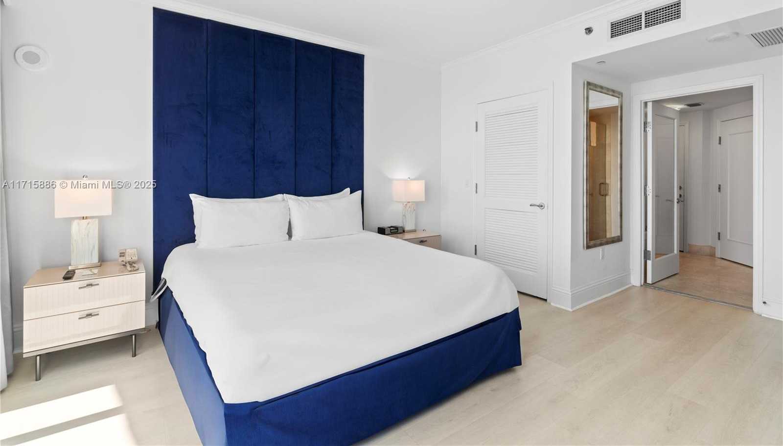Small Image of 4401 COLLINS AVE #2104, Miami Beach Number 25