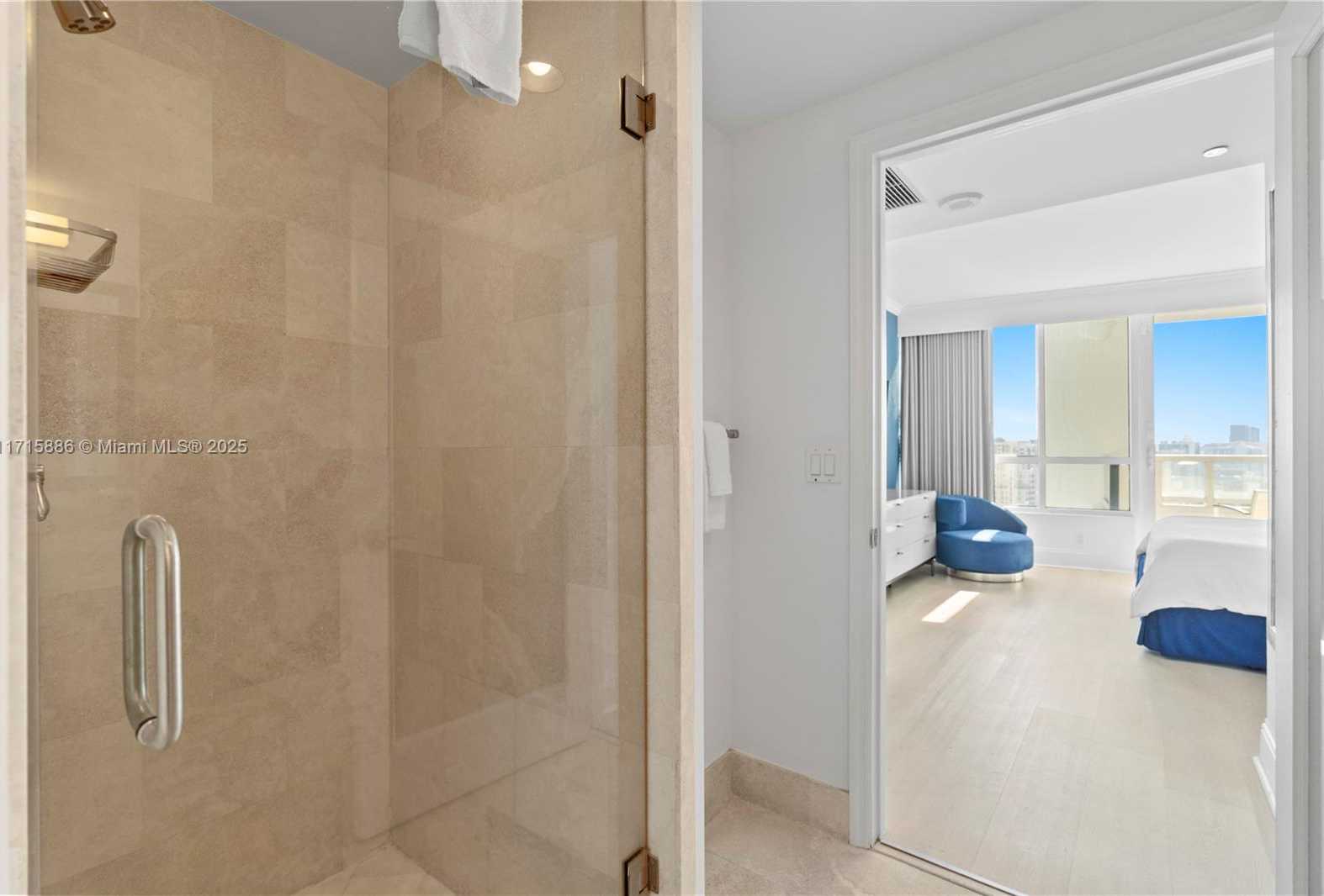 Small Image of 4401 COLLINS AVE #2104, Miami Beach Number 27