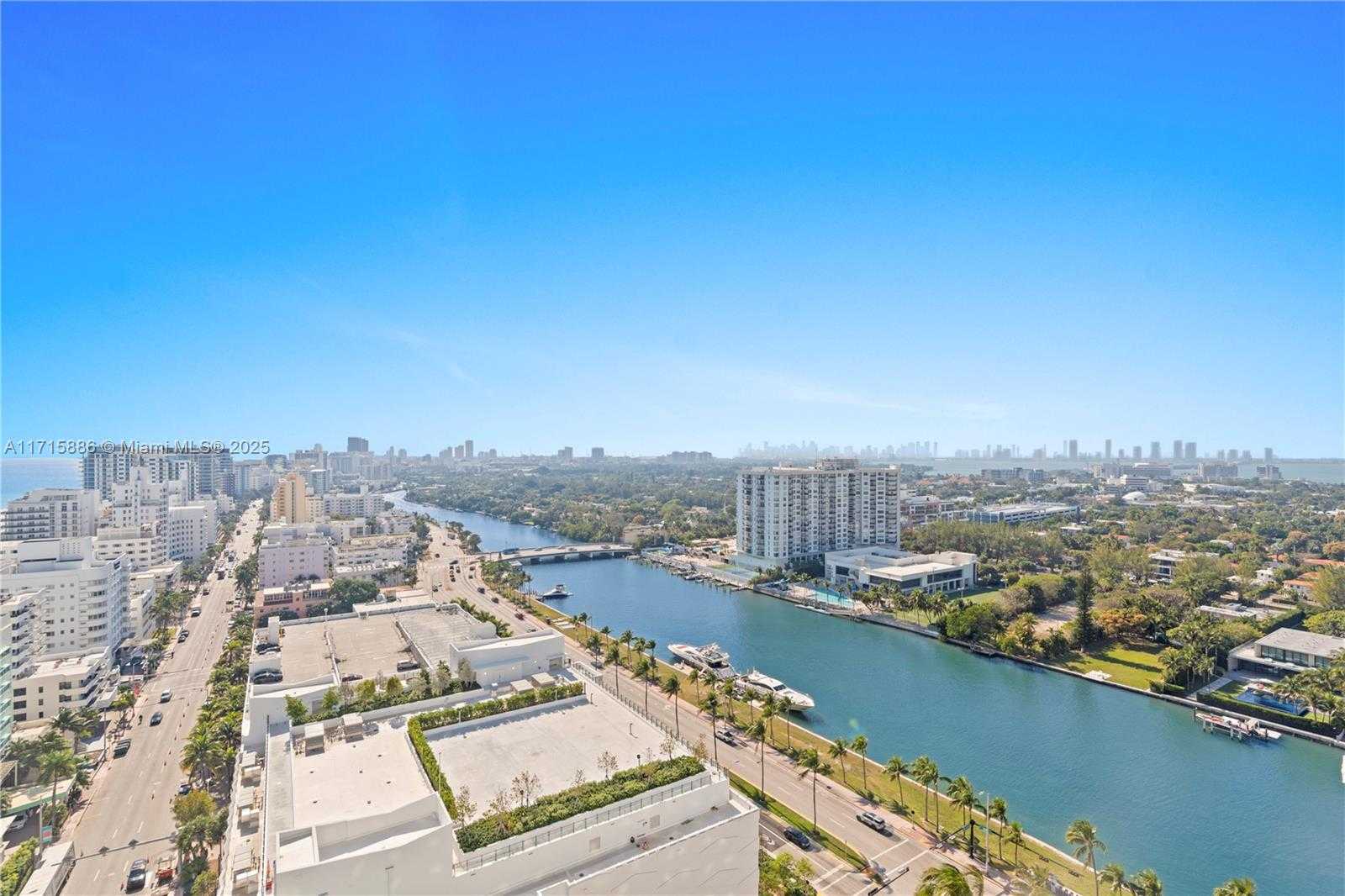 Small Image of 4401 COLLINS AVE #2104, Miami Beach Number 3