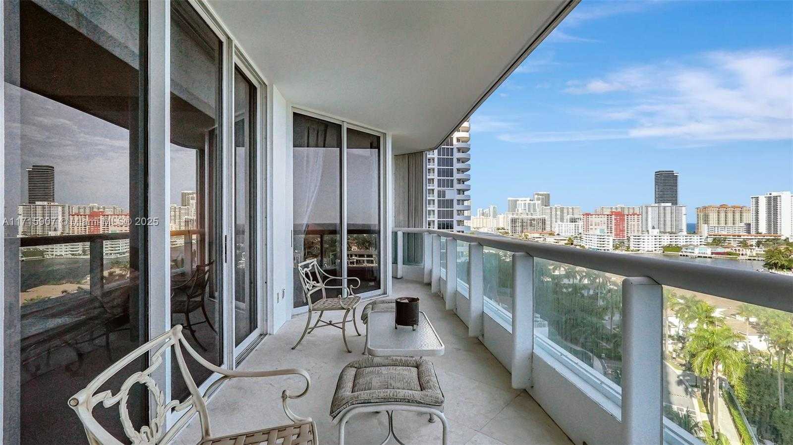 Small Image of 21150 Point Pl, Aventura, FL 33180, USA Number 15