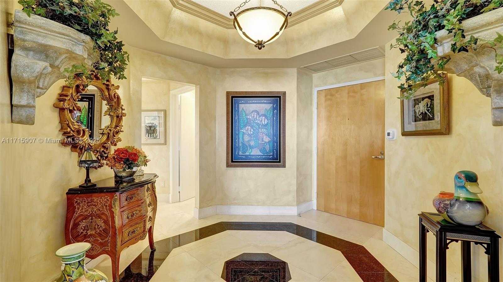 Small Image of 21150 Point Pl, Aventura, FL 33180, USA Number 20