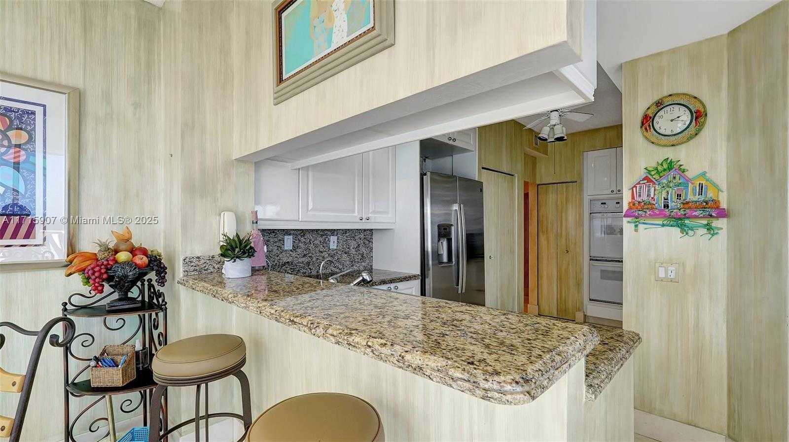 Small Image of 21150 Point Pl, Aventura, FL 33180, USA Number 24