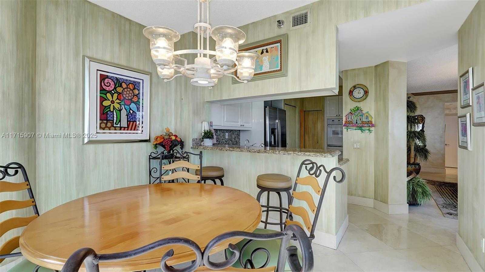 Small Image of 21150 Point Pl, Aventura, FL 33180, USA Number 28