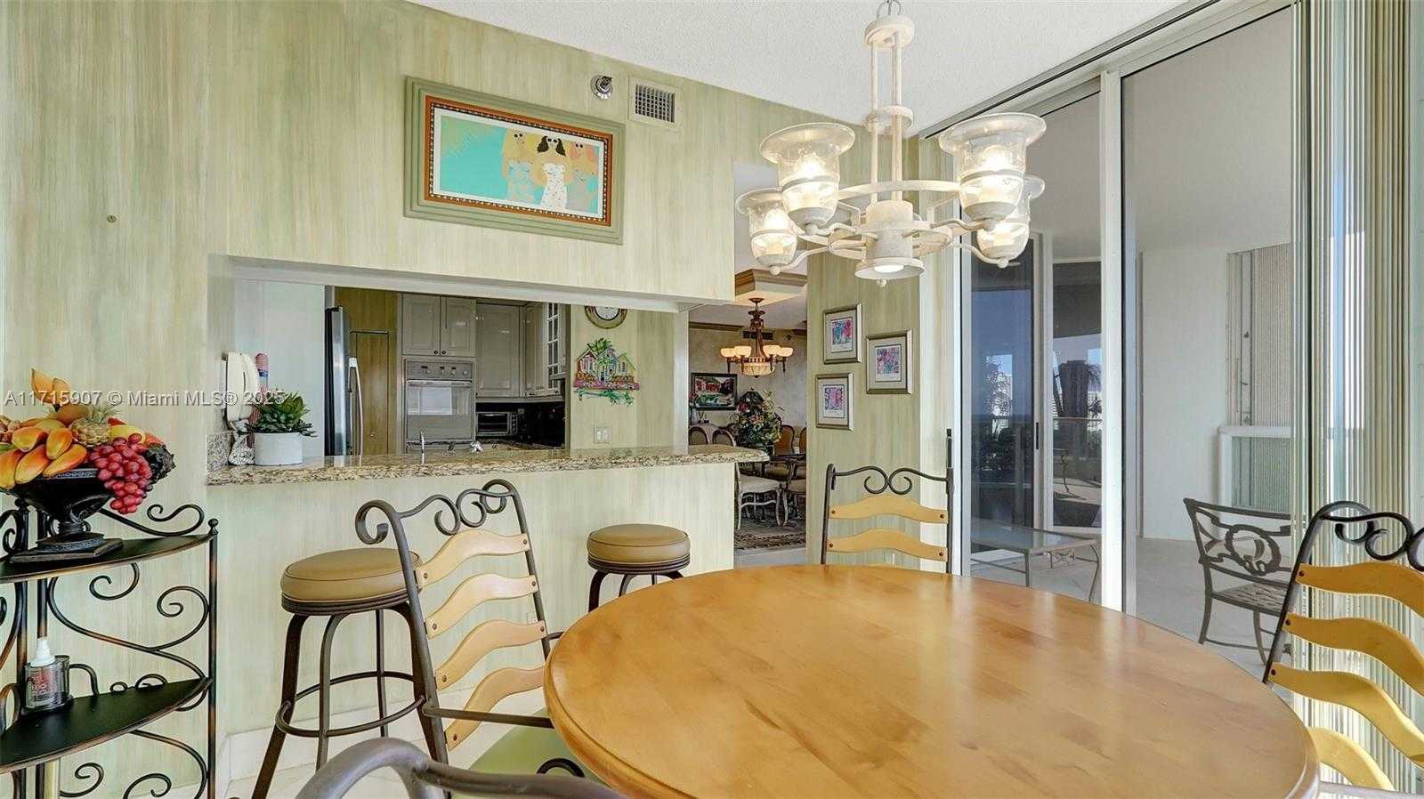 Small Image of 21150 Point Pl, Aventura, FL 33180, USA Number 29